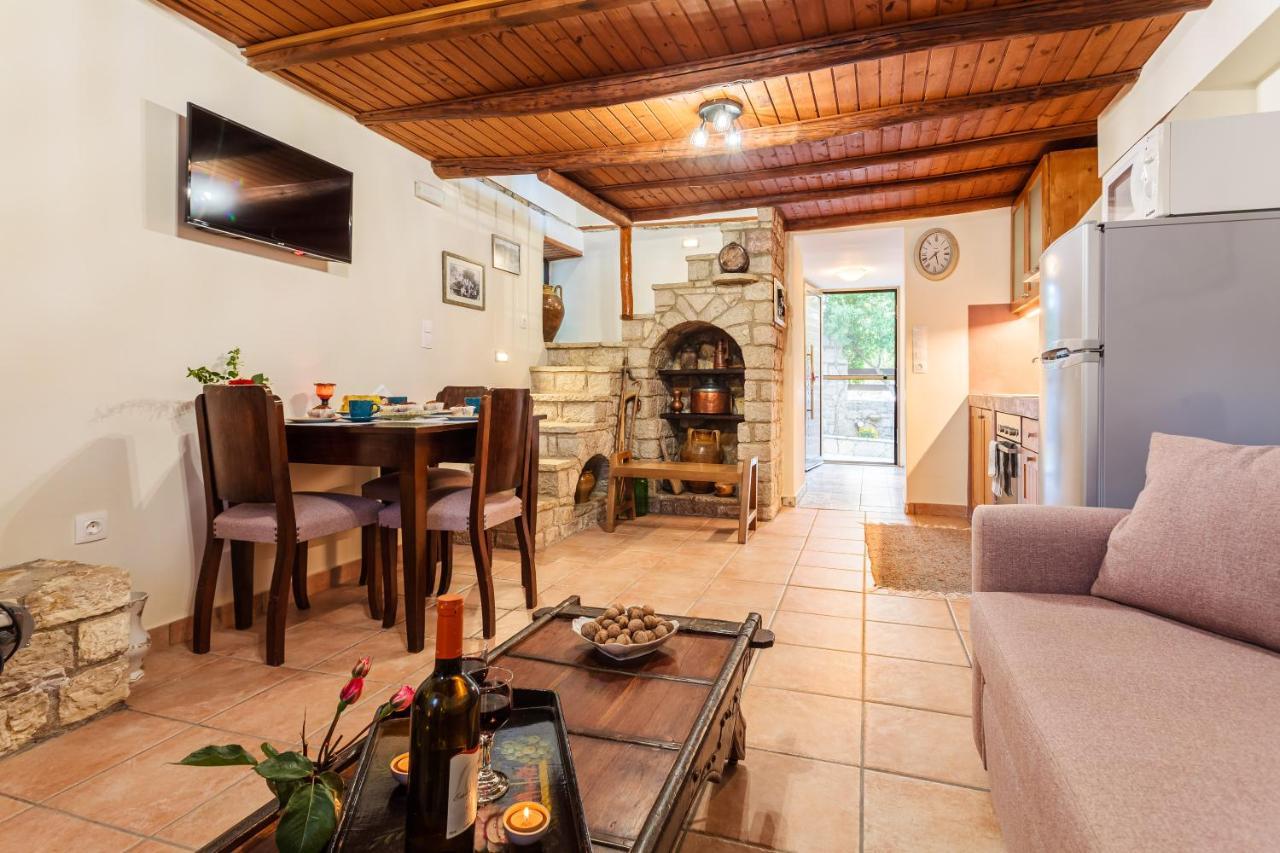 Petalidi Olive Garden Stone House Near The Beach Esterno foto