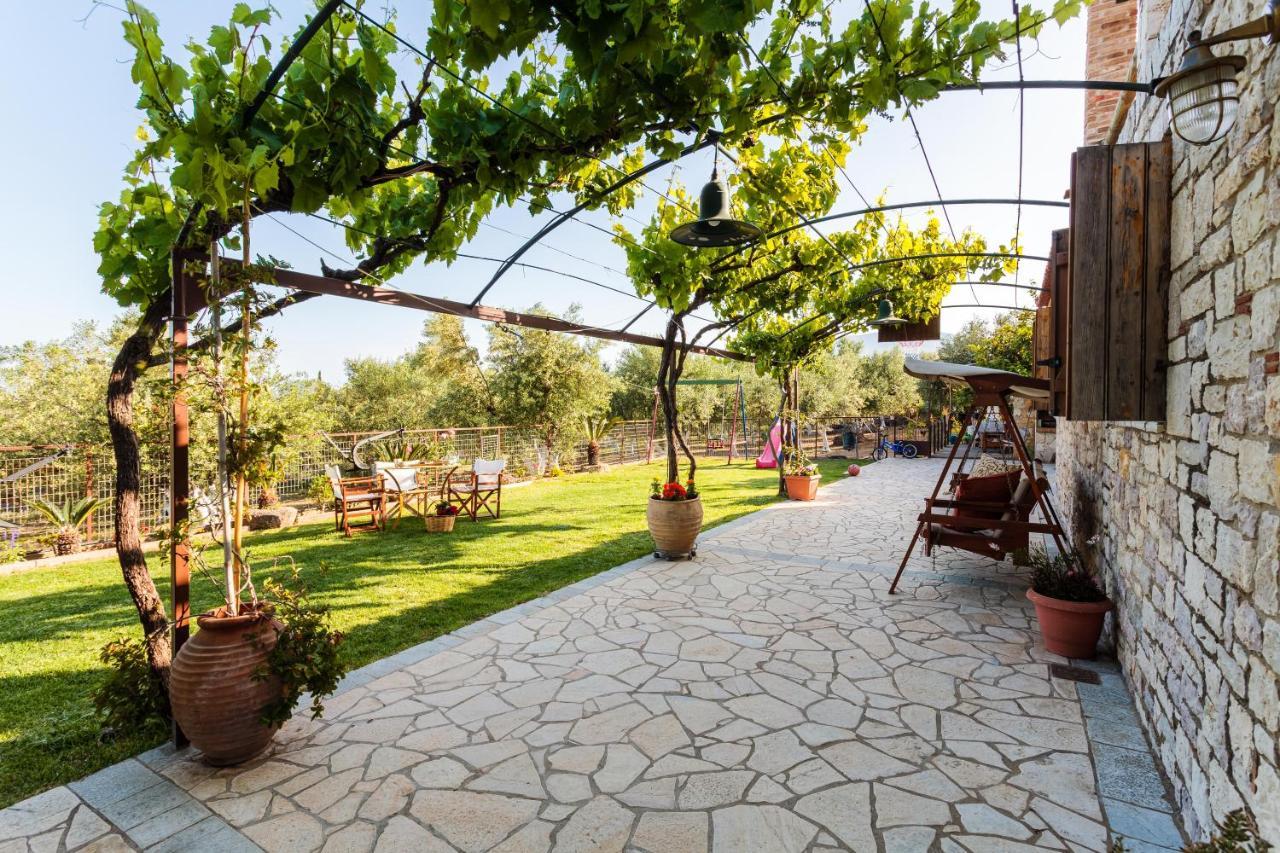 Petalidi Olive Garden Stone House Near The Beach Esterno foto