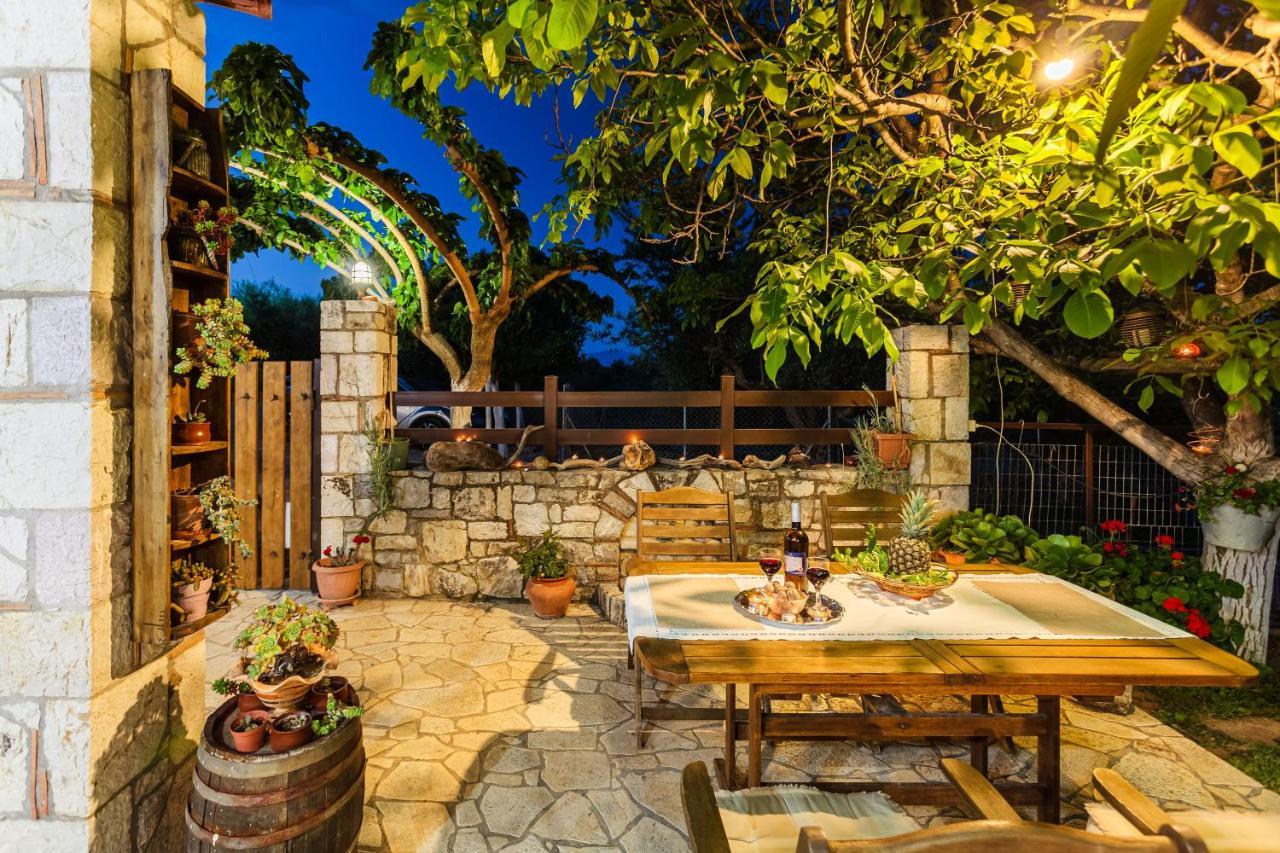 Petalidi Olive Garden Stone House Near The Beach Esterno foto