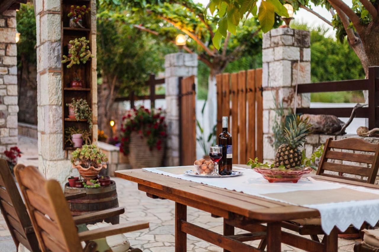 Petalidi Olive Garden Stone House Near The Beach Esterno foto